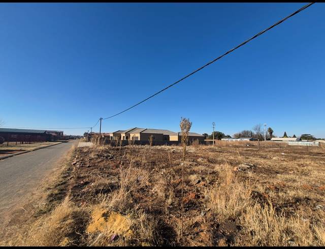 876M² VACANT LAND FOR SALE IN UNITAS PARK